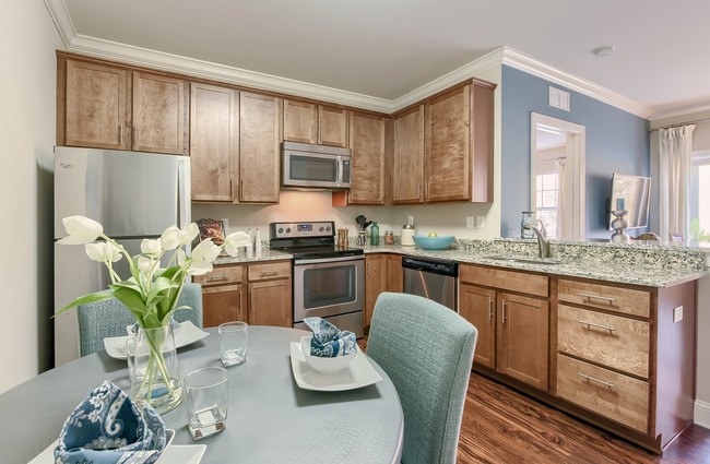 Photo - Taylor Woods Apartment Homes