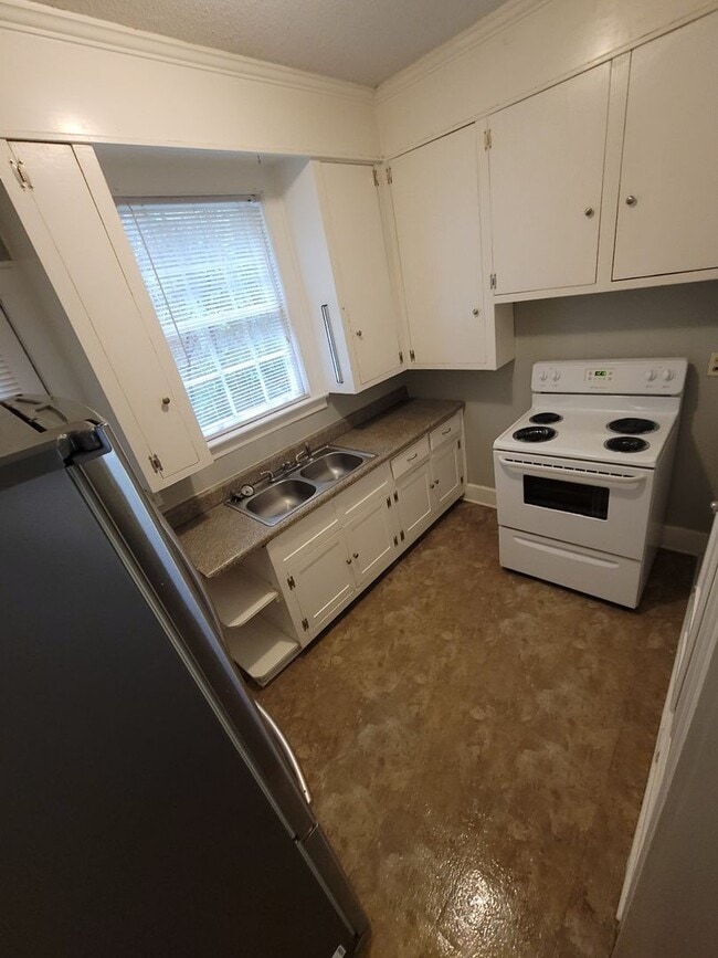 Photo - 202 South Harden Street