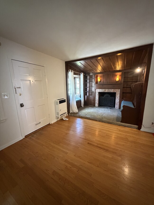 Photo - 10341 Dunkirk Ave Unit 10341 Dunkirk Avenue