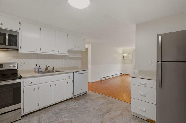 Photo - 559 Sagamore Ave Unidad 15