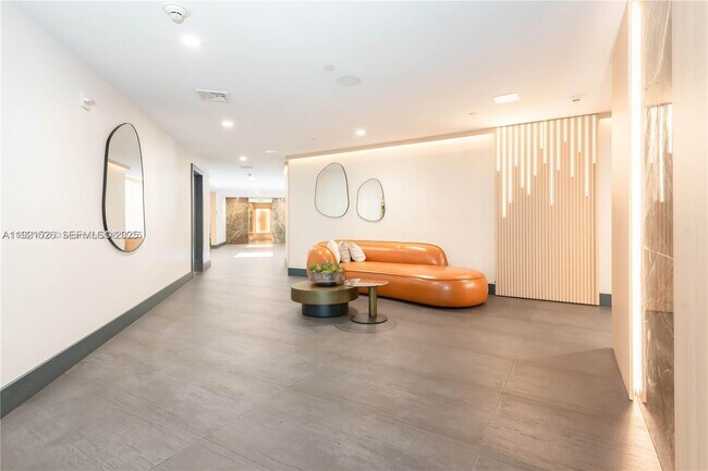 Photo - 90 SW 3rd St Unit 4105