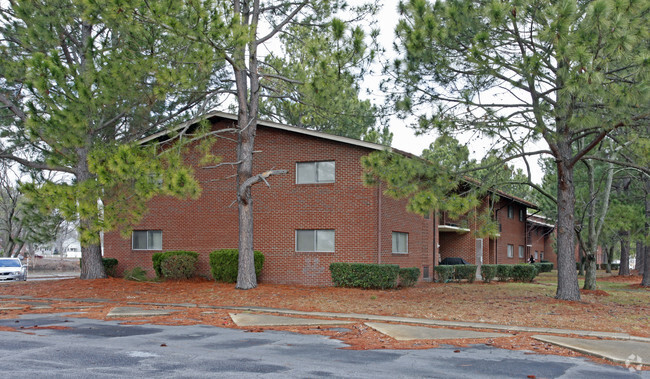 Collinswood Lake Apartments - Collinswood Lake Apartments