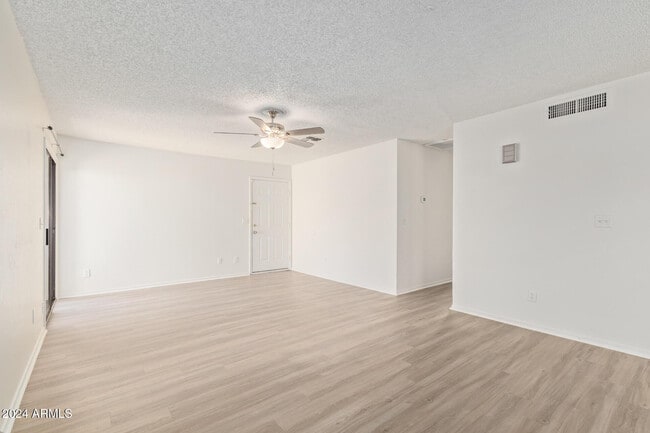 Photo - 8714 W Amelia Ave