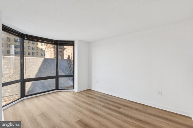 Photo - 2020 Walnut St Unit 8J