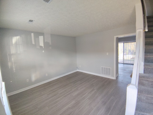 Building Photo - 4 Ferguson Dr