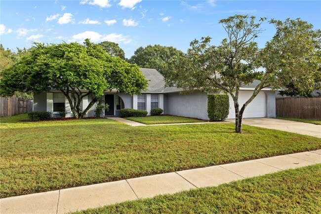 Building Photo - 1638 Pinehurst Dr