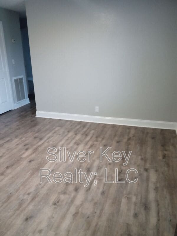 Photo - 408-410 Oklahoma St