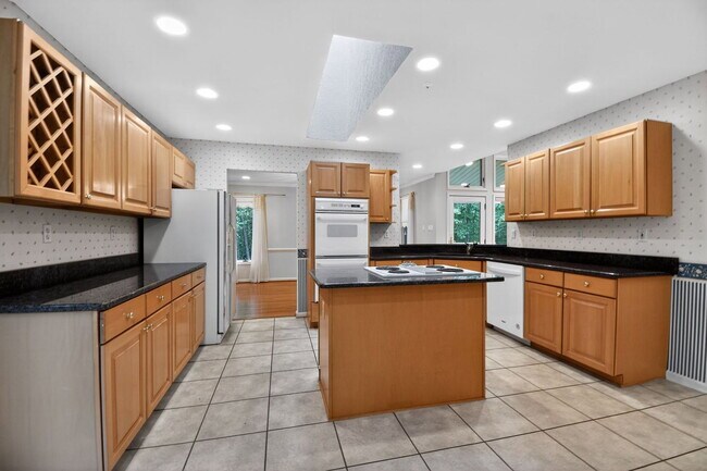 Photo - 8928 Cottongrass St