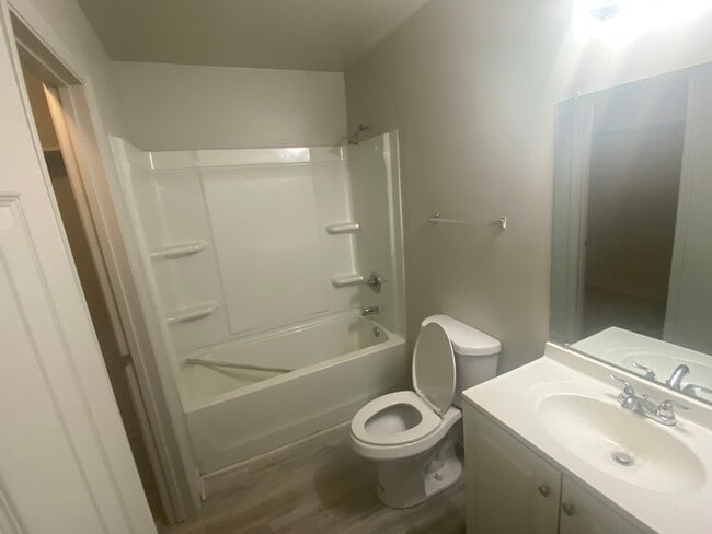 Photo - Room in Duplex on Beck St