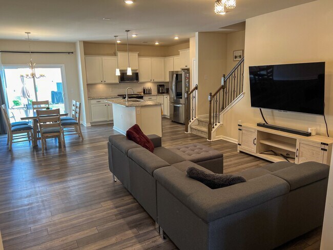 4212 Congleton Pl