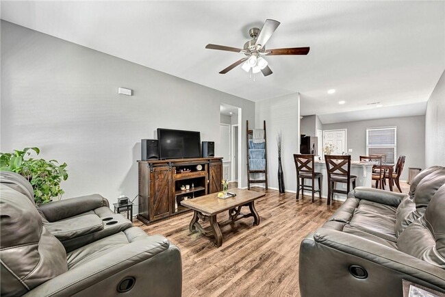 Photo - 716 NW 70th Ave