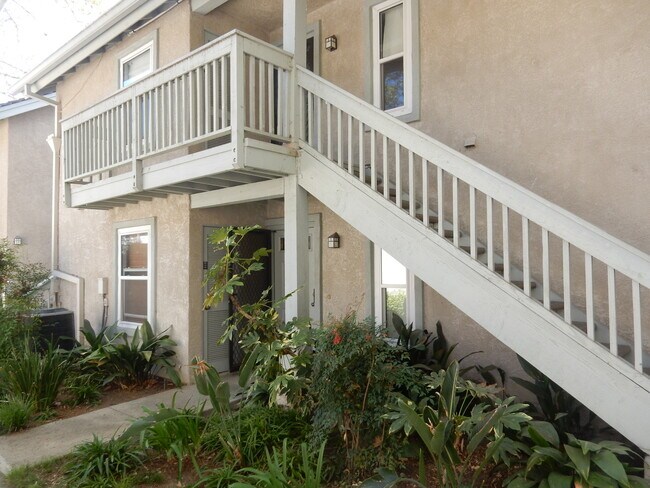 Photo - 7050 Shoup Ave Unidad 207