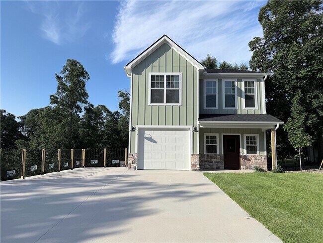 Photo - 4 McHugh Ln