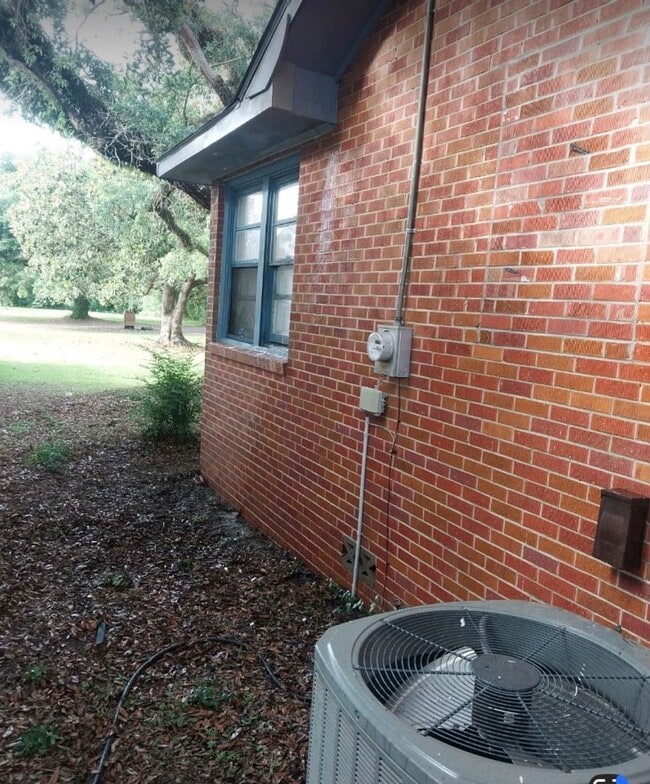Photo - Biloxi 3 Bedroom