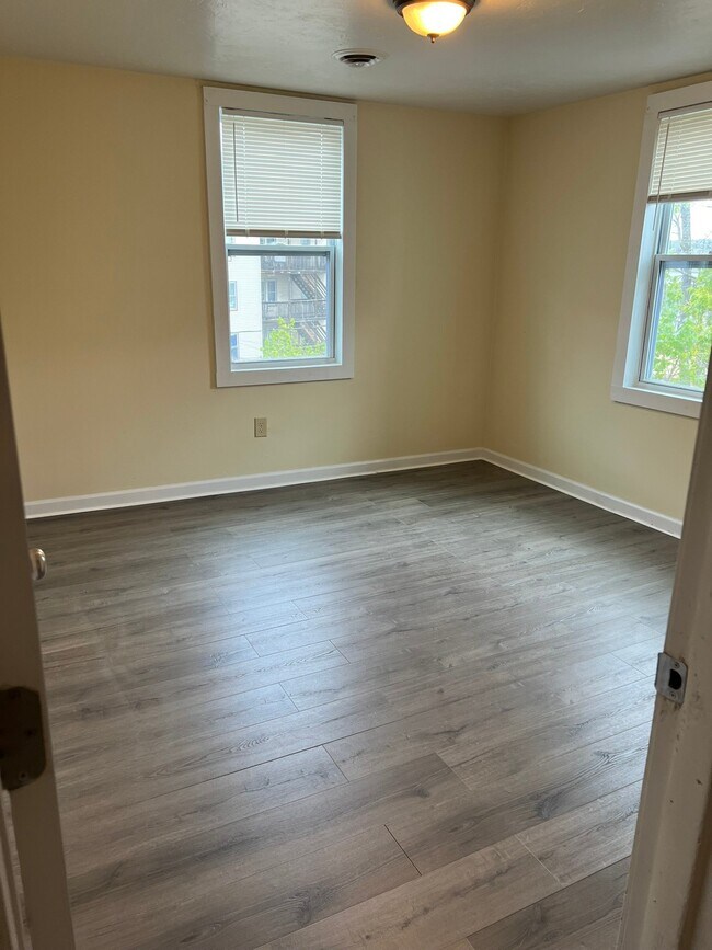 Photo - 375 Elm St Unit 3L