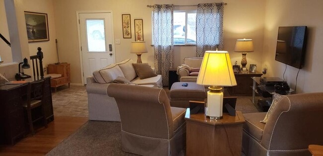 Photo - 1885 Upland Ave