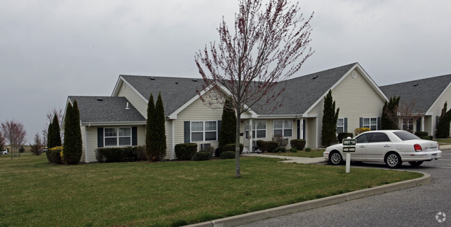 John Wesley Village III - John Wesley Village III Apartamentos