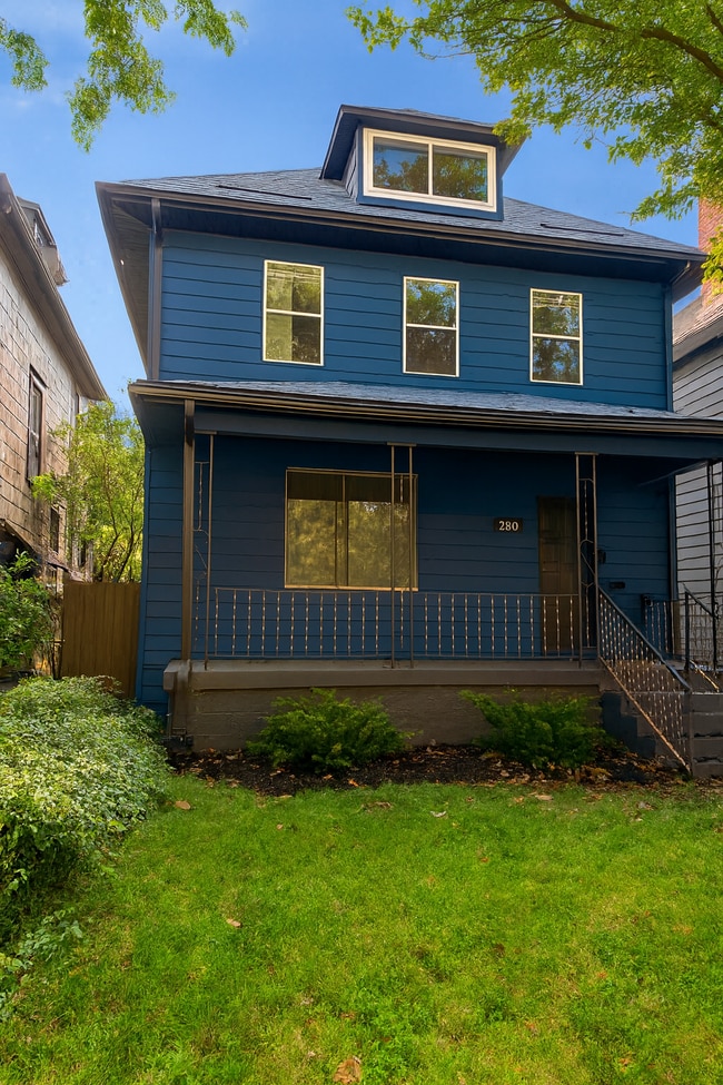 Building Photo - 239 E Mithoff St Rental