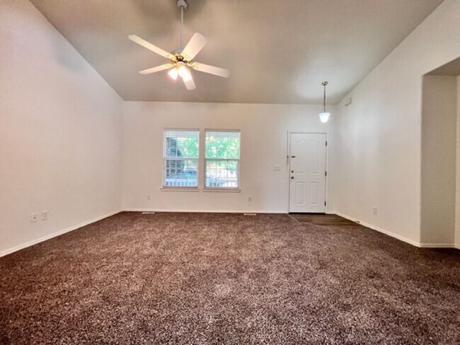 Photo - Amazing Home in Mahogany Park