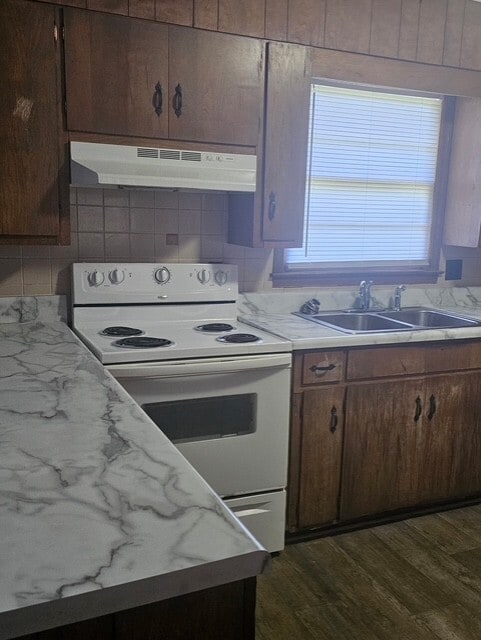 Photo - 204 Morris St