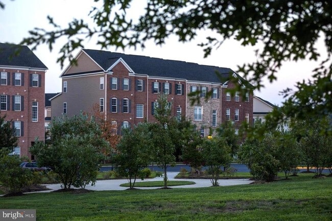 Photo - 2456 Eastbourne Dr