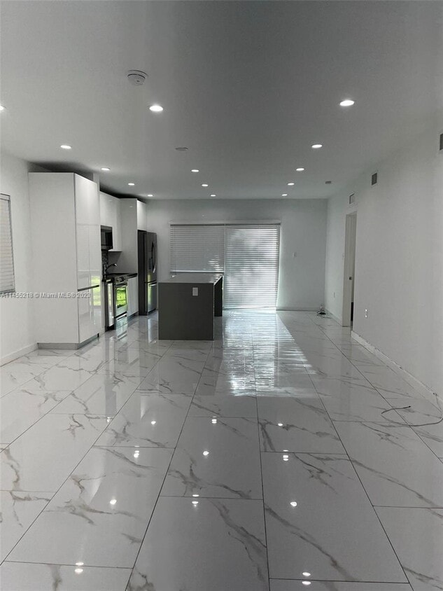Photo - 7902 SW 68th Ave (South Miami, FL)