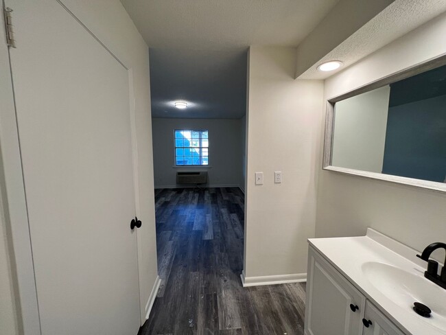 Photo - 2845 Dayton Blvd Unit 1