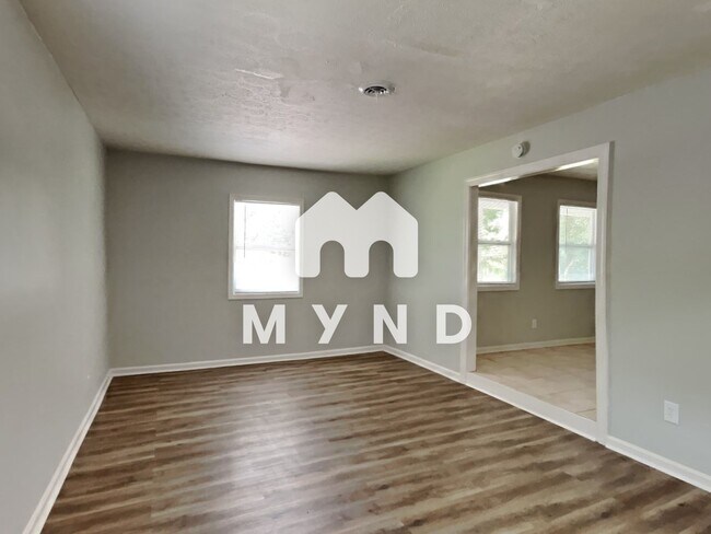 Photo - 1638 Atherton Dr