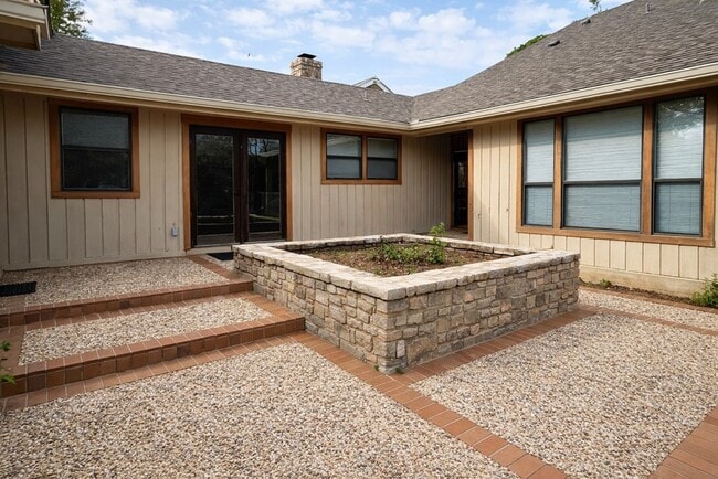 Photo - 2416 Birkdale Ln