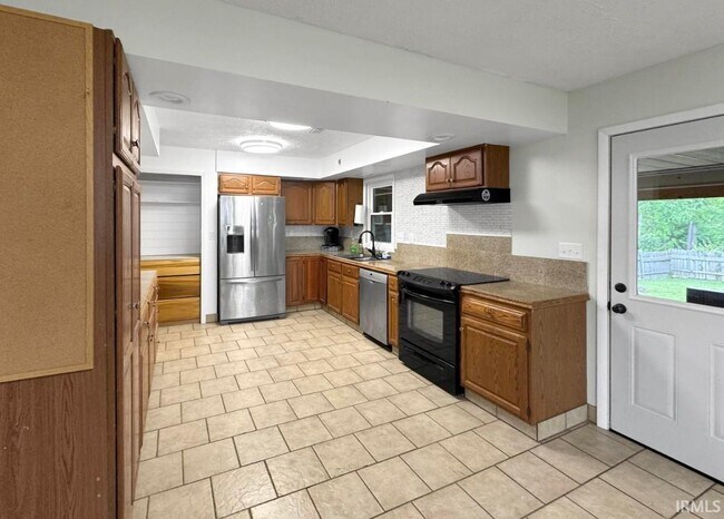 205 S Bryan Ave