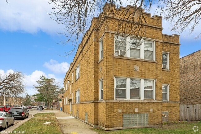 Building Photo - 5021 W Belden St Unit 2W Rental