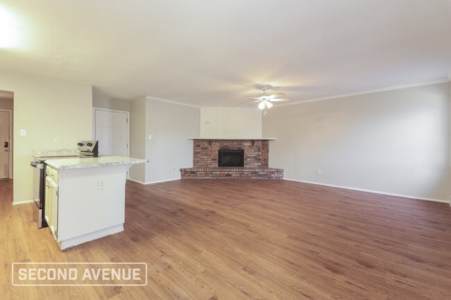 416 Woodcrest Way