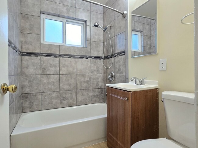Photo - 623 Buckeye St Unit 1