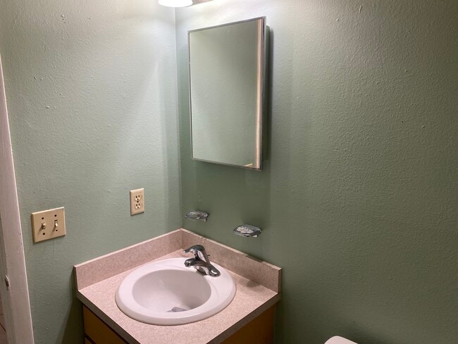 Photo - 3010 Ernest Dr Unit B