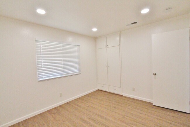 Photo - $3,990 - GORGEOUS FOUR BEDROOM HOME IN NOR...