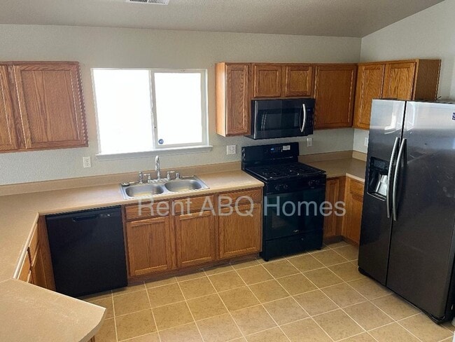 Photo - 3 Bed, 2 Bath Family Home in SW Albuquerque