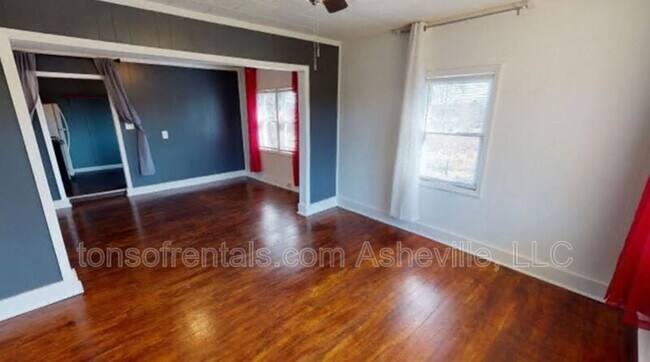 Photo - 391 Deaverview Rd