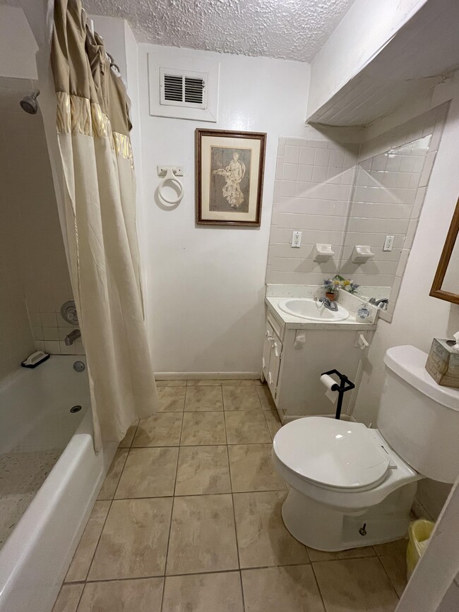 Photo - 955 Bimini Ln