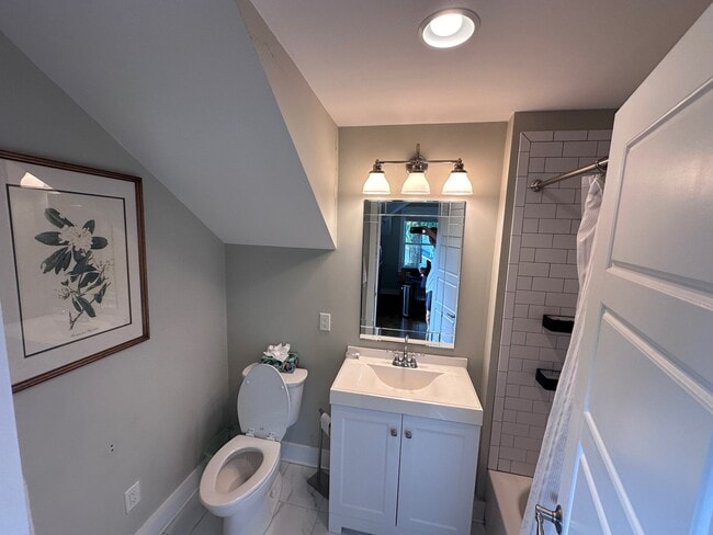Photo - 933 S Douglas Ave