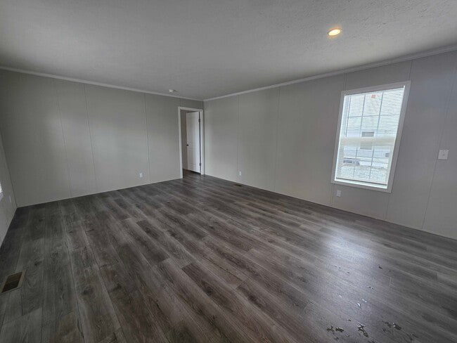 Photo - 4620 Hemlock Loop