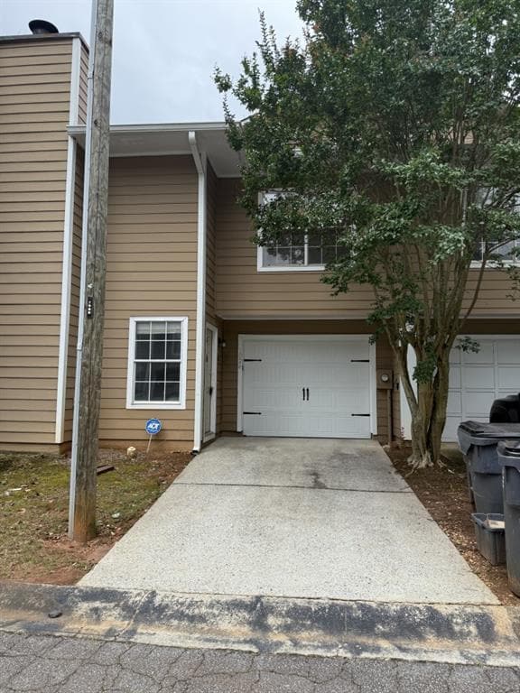 Photo - 1024 Wiltshire Way NW House