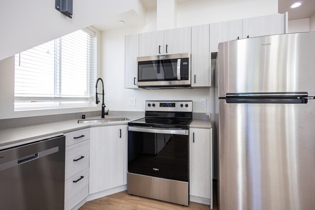 Photo - 9686 Railroad St