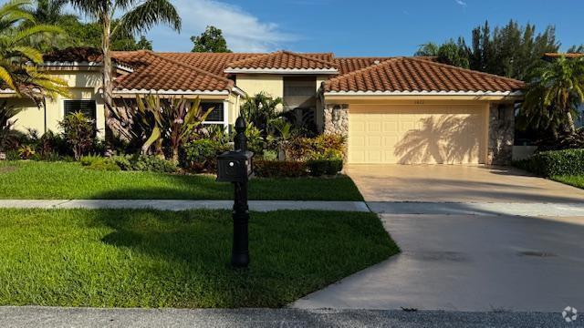 Building Photo - 11822 Island Lakes Ln Rental