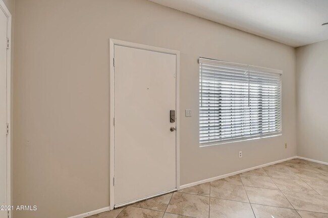 Photo - 2941 N Oregon St