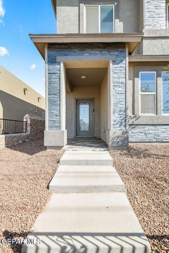 Photo - 14947 Pebble Hills Blvd