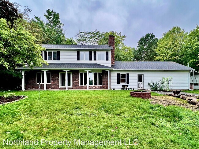 2 br, 2.5 bath House - 4225 Bay View Point - 2 br, 2.5 bath House - 4225 Bay View Point