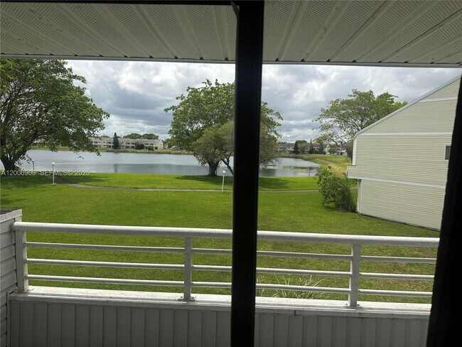 Photo - 3461 NW 44th St Unidad 206