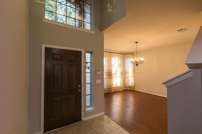 Photo - 2511 Sun Spot Ln