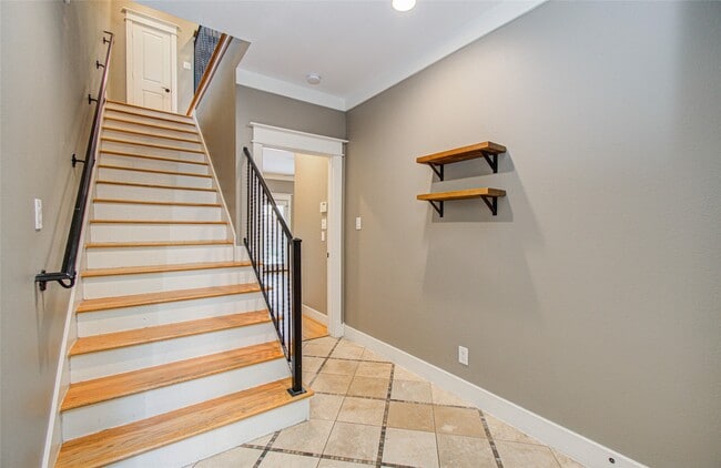 Photo - 1034 Dunbar St