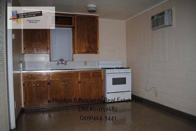 Photo - 1314 Williams St